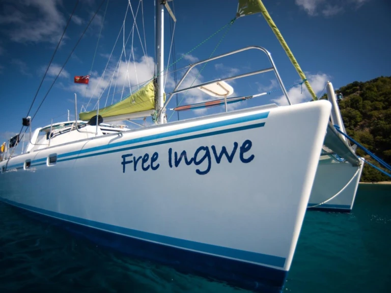 Noleggio Yacht di lusso Robertson and Caine con patente nautica