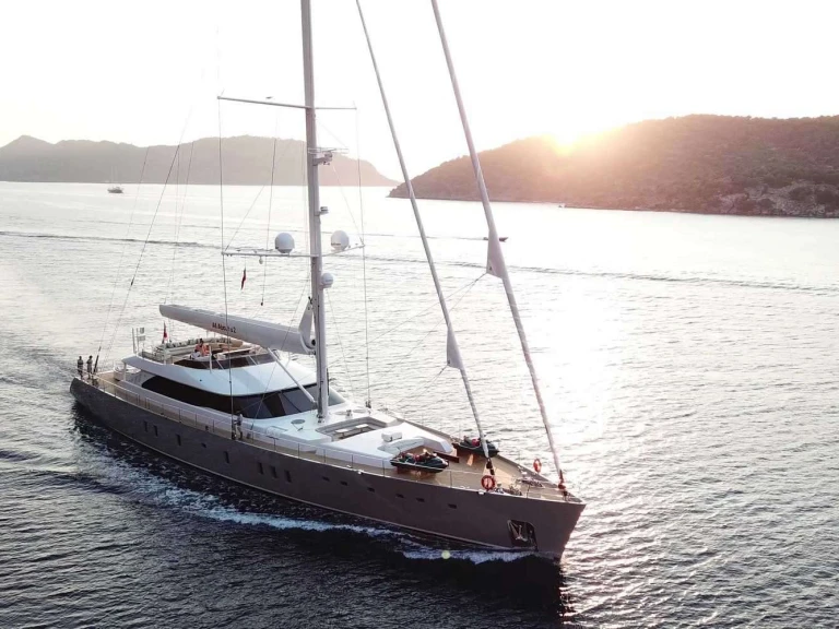 Noleggio Yacht di lusso Ada Yacht con patente nautica