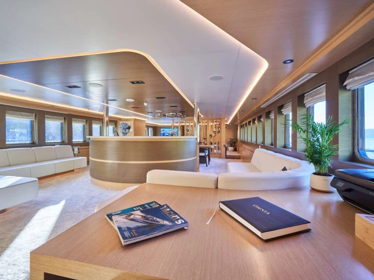Noleggio Yacht di lusso Brodosplit con patente nautica