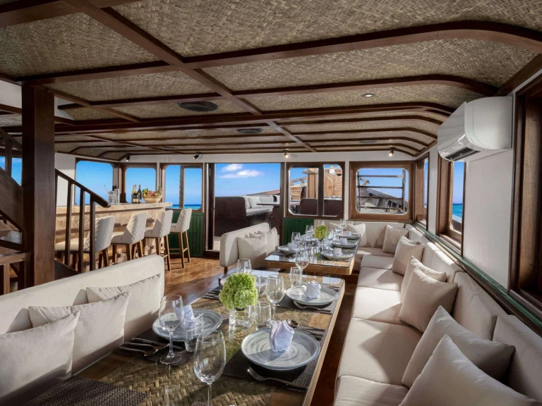 Noleggio Yacht di lusso a Labuan Bajo –  Samsara Samudra