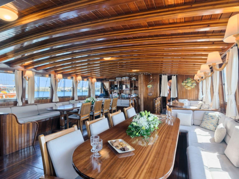 Custom Gulet-Motor Sailor THALASSA da affittare a  Il Pireo