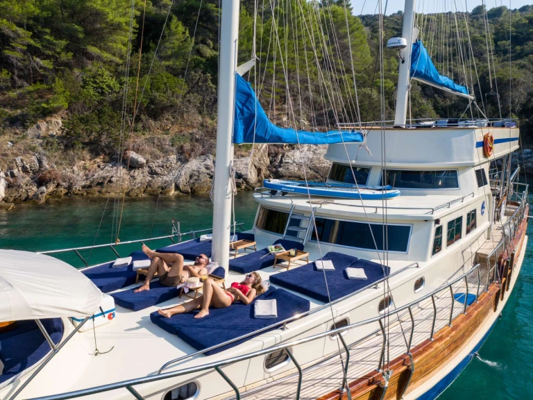 Yacht di lusso a noleggio a Spalato al miglior prezzo