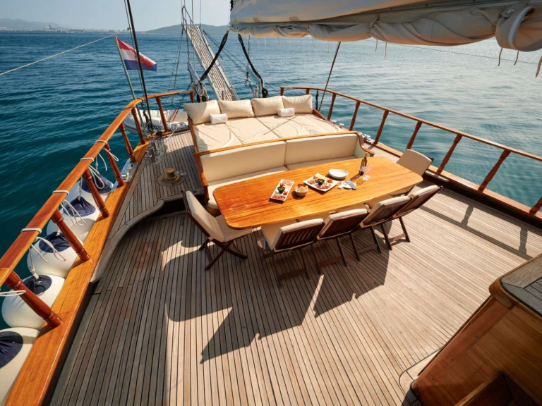 Noleggio Yacht di lusso a Kaštel Gomilica – Custom QUEEN OF ADRIATIC