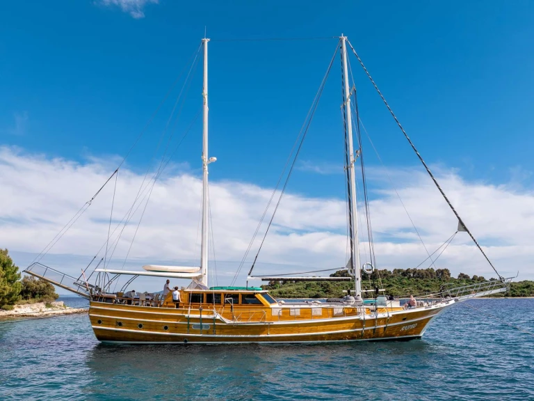 Yacht di lusso a noleggio a Croazia al miglior prezzo