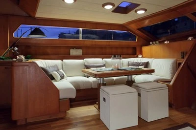 Noleggio Yacht di lusso Benetti con patente nautica