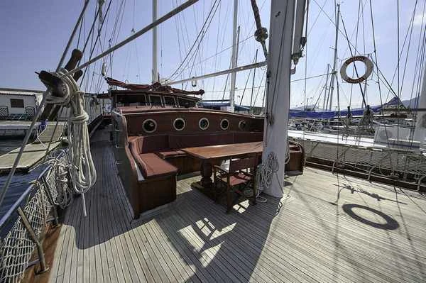 Noleggio Yacht di lusso a Napoli – Custom TERSANE IV