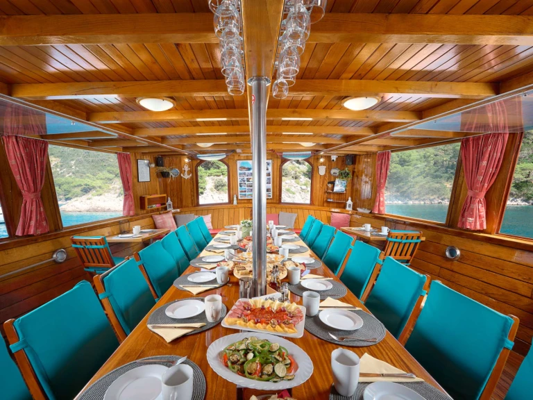 Noleggio Yacht di lusso a Spalato – Custom MOJA MAJA