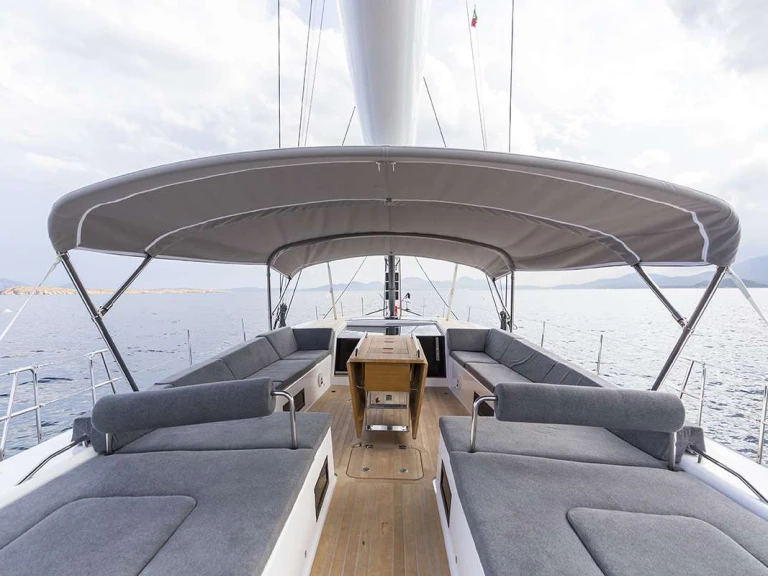 Noleggiare una Advanced Yachts Jikan a Portisco