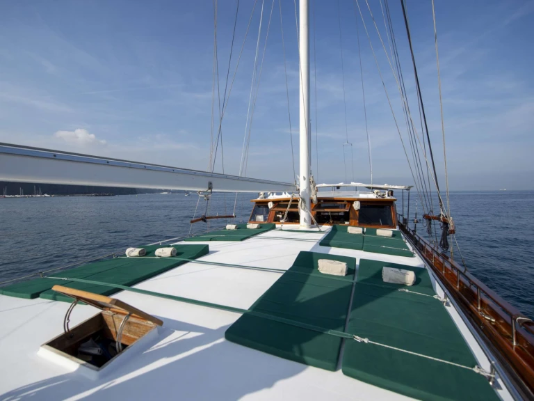 Noleggio barche Custom Gulet-Motor Sailor DERIYA DENIZ a Castellammare di Stabia su Samboat