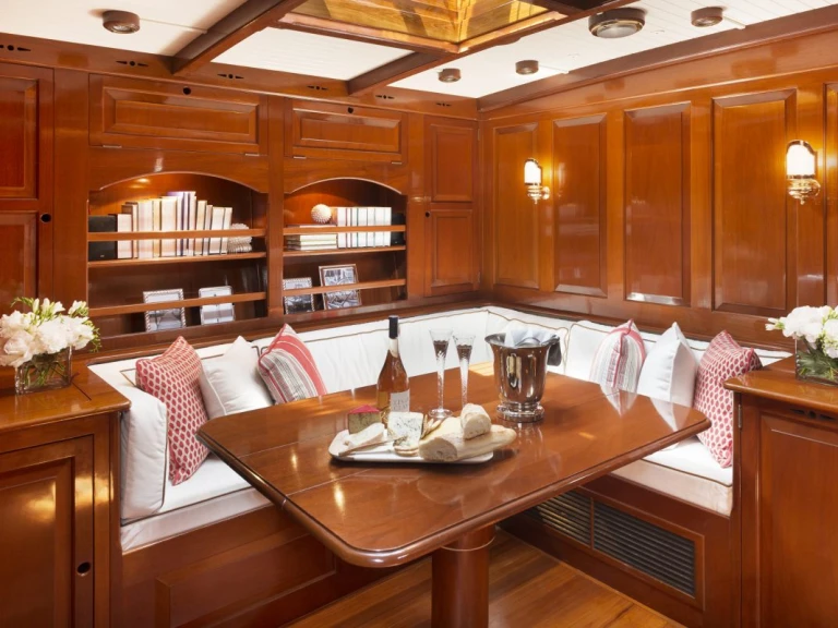 Hinckley NORTHERN STAR da affittare a  Sag Harbor