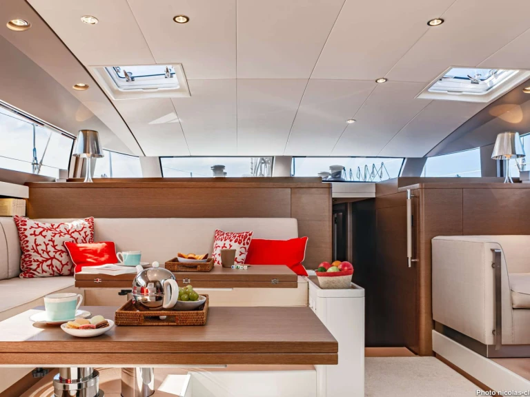 Noleggio Yacht di lusso Cnb-Bordeaux con patente nautica