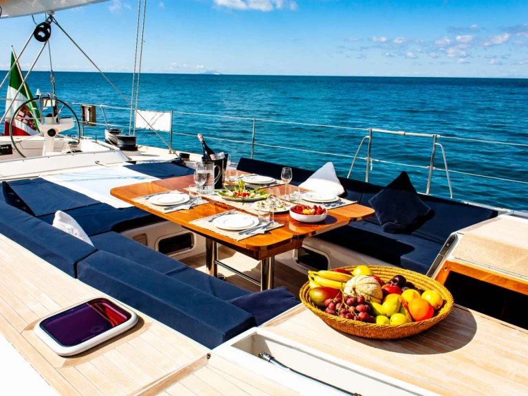 Noleggio Yacht di lusso con o senza skipper Franchini Yachts a Punta Ala