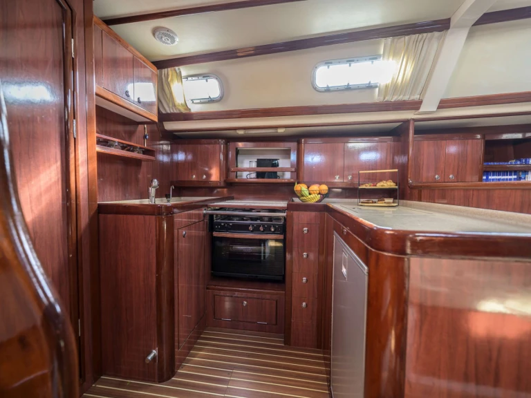 Noleggio barche Ocean Yachts MYTHOS a Atene su Samboat