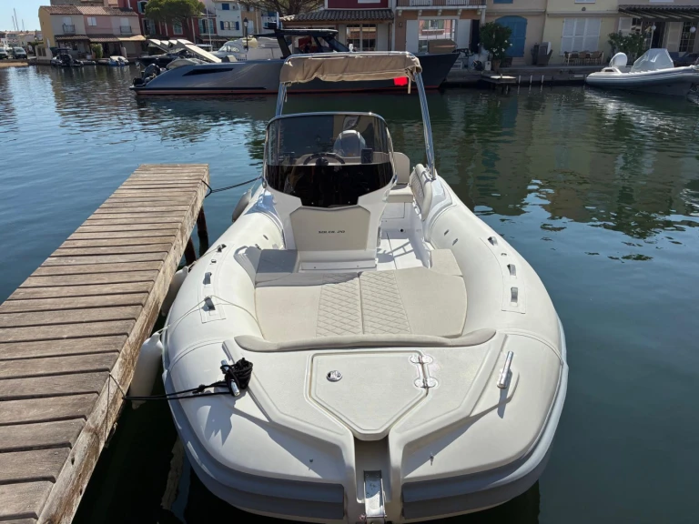 Gommone a noleggio a Port Grimaud al miglior prezzo