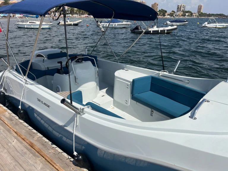 Noleggio Barca a motore con o senza skipper Mareti a Santiago de la Ribera