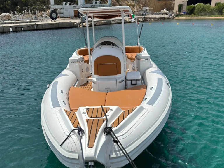 Noleggio Gommone con o senza skipper Abate a Palau