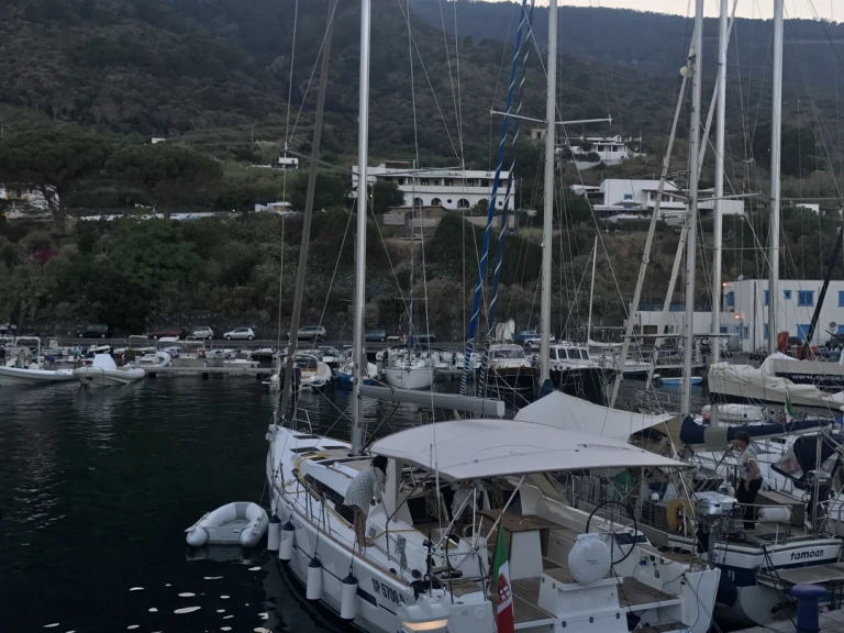 Barca a vela a noleggio a Corigliano-Rossano al miglior prezzo