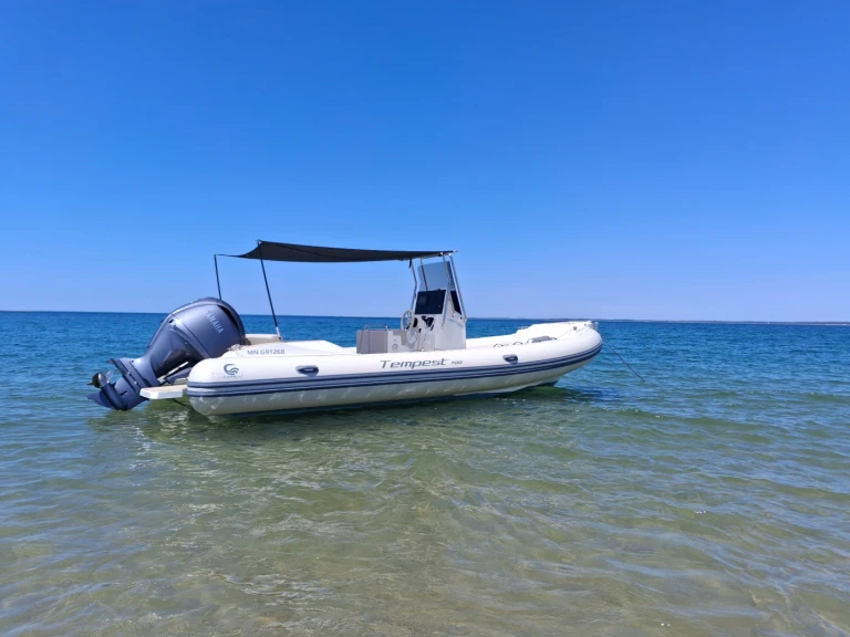 Noleggio barche Royan economico Tempest 700