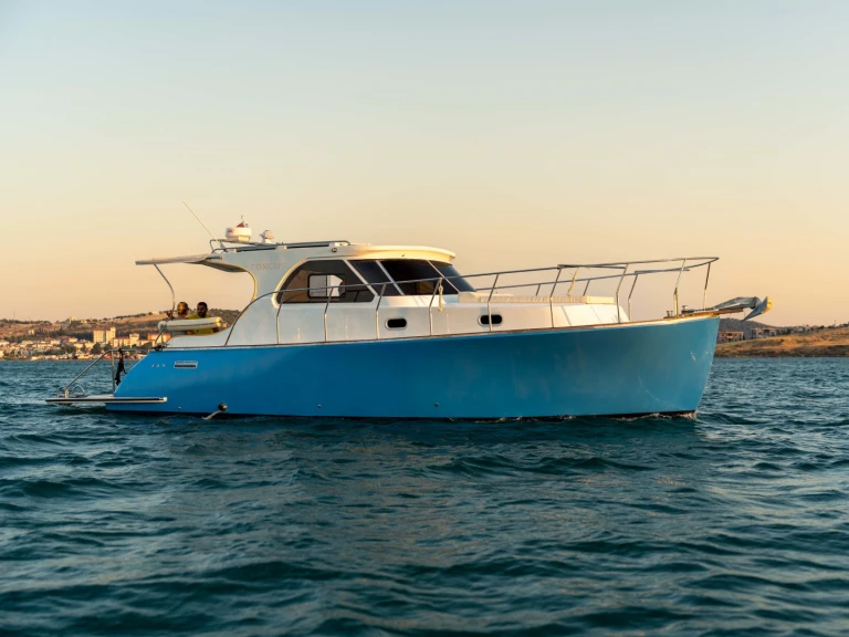 Noleggio barche Ayvalık economico Lobster 38