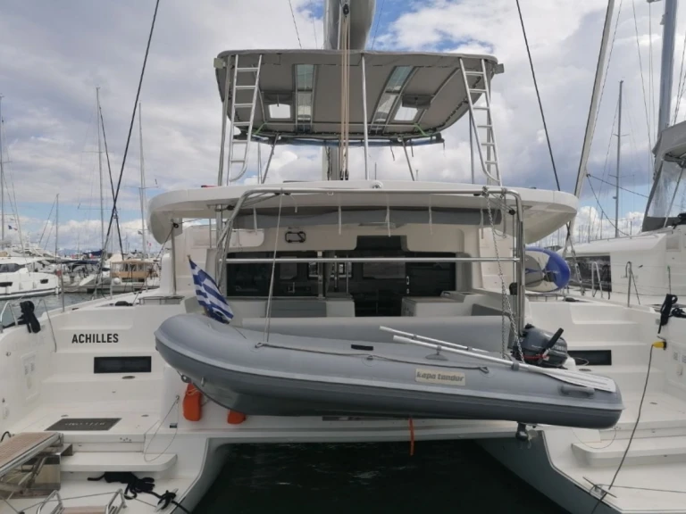 Noleggio Catamarano Lagoon con patente nautica