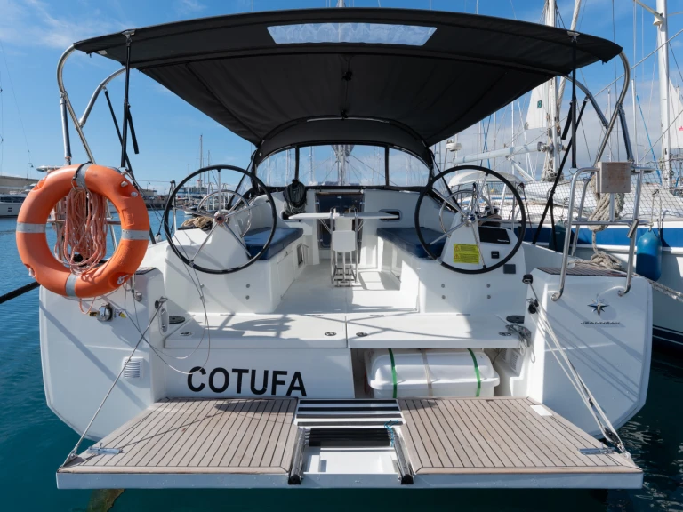 Noleggio barche Jeanneau Sun Odyssey 380 a Las Galletas su Samboat