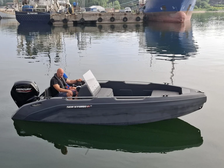 Noleggio Barca a motore SeaStorm con patente nautica
