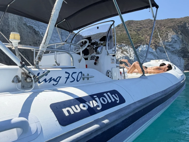 Gommone a noleggio a Terracina al miglior prezzo