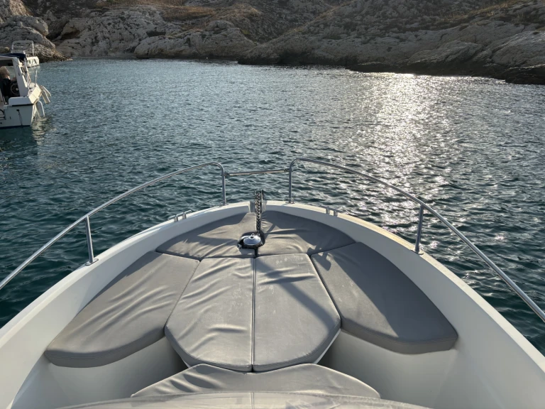Noleggio Barca a motore Bénéteau con patente nautica