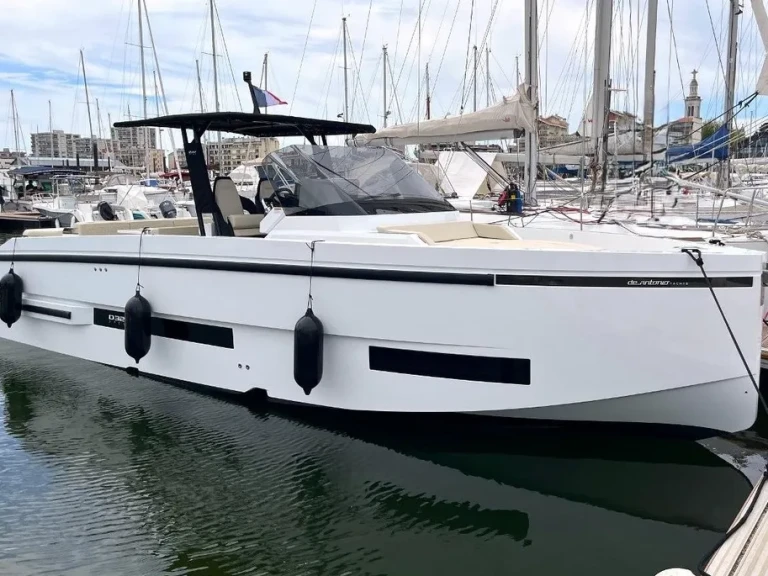 Noleggio Barca a motore con o senza skipper De Antonio a Monaco