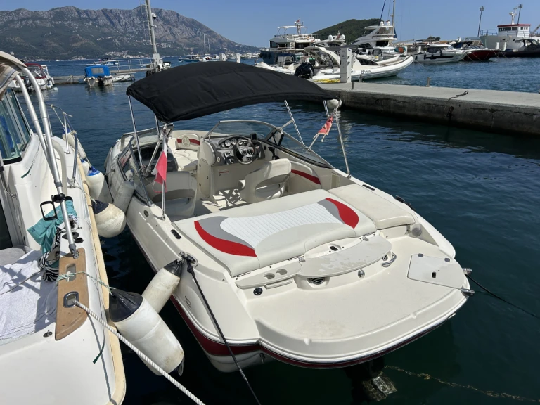 Barca a motore a noleggio a Budva al miglior prezzo