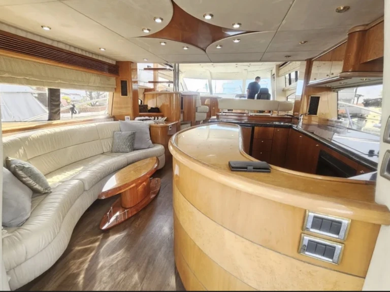 Noleggio a Golfe-Juan – Sunseeker Manhattan 74 MK II su SamBoat