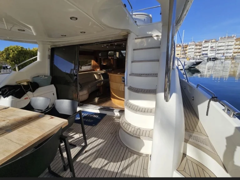 Sunseeker Manhattan 74 MK II da affittare a  Golfe-Juan