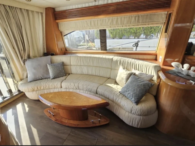 Noleggiare una Sunseeker Manhattan 74 MK II a Golfe-Juan