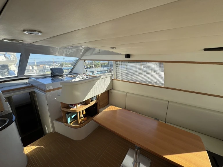 Noleggio Barca a motore a Golfo Aranci Port – Ferretti Ferretti 39