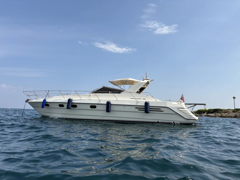 Noleggio Yacht di lusso con o senza skipper Princess a Antibes