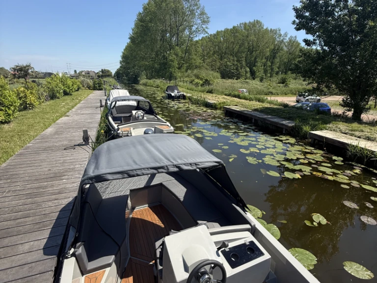 Noleggio Barca a motore con o senza skipper Aqua24 a Oud Ade