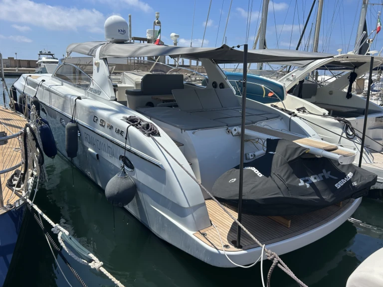 Noleggiare una Rizzardi Rizzardi 50 Top Line a Nettuno