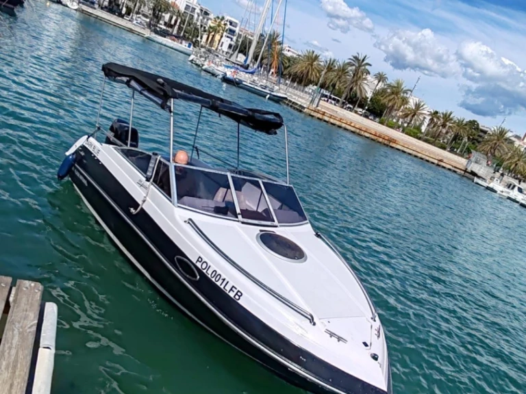 Noleggio a Vilanova i la Geltrú – Four Winns Freedom 195 su SamBoat