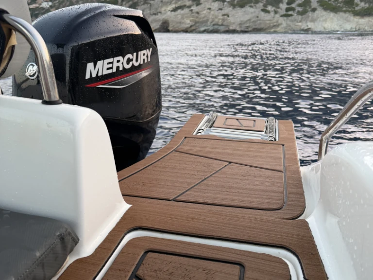 Poseidon Blue Water 185 da affittare a  Pantánassa