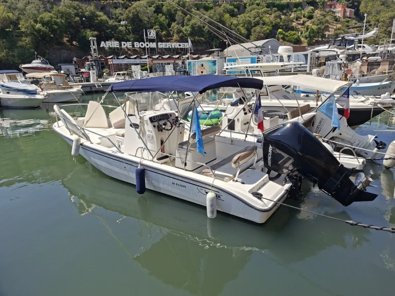 Noleggio Barca a motore a Port de la Rague – Boston Whaler Boston Whaler 220 Dauntless