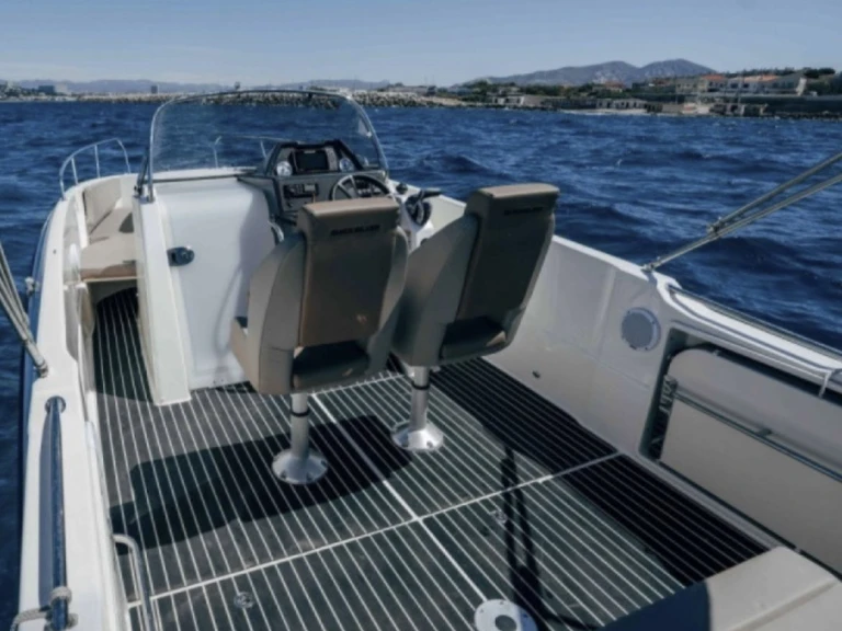Noleggio Barca a motore a Marsiglia – Quicksilver Activ 755 Sundeck