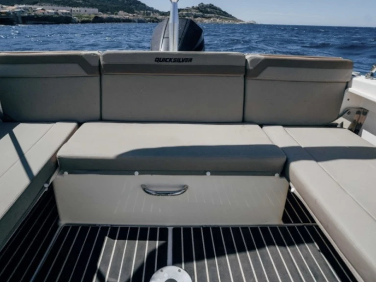Noleggio barche Quicksilver Activ 755 Sundeck a Marsiglia su Samboat