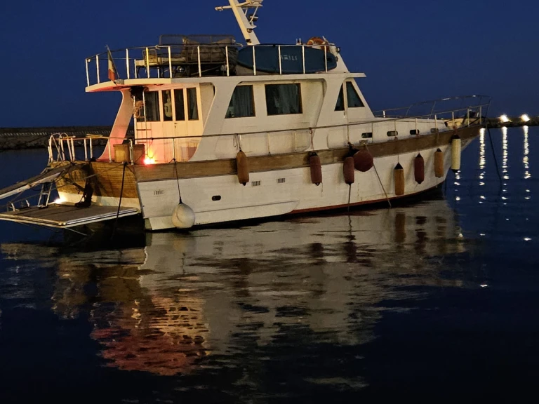 Noleggio barche Gulet First 48 a Salerno su Samboat