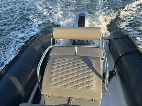 Bombard Explorer 550 SP da affittare a  Bénodet