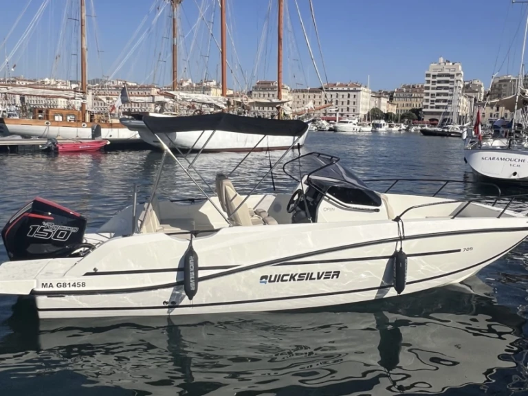 Noleggio Barca a motore con o senza skipper Quicksilver a Marsiglia