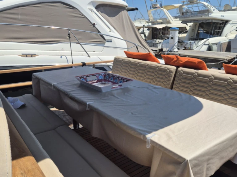Noleggio Barca a motore nautica esposito positano con patente nautica