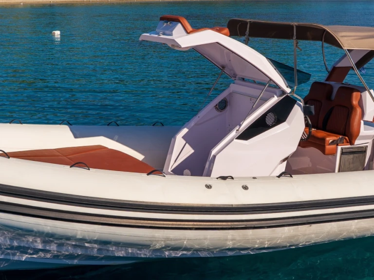 Gommone a noleggio a Skiathos al miglior prezzo