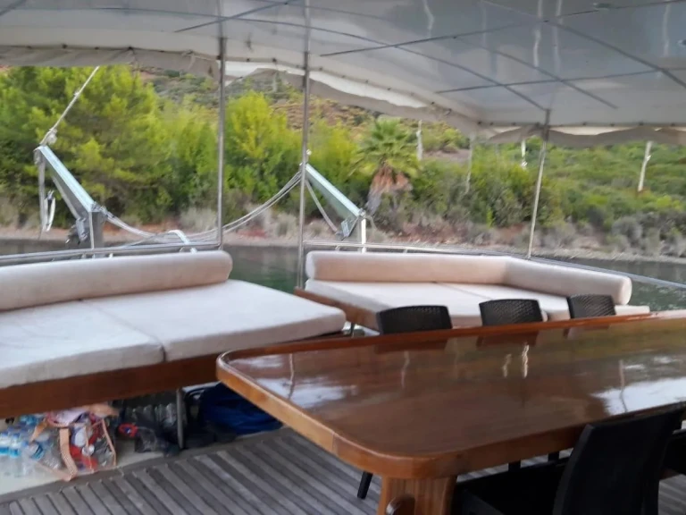 Noleggio Barca a vela Custom Made con patente nautica