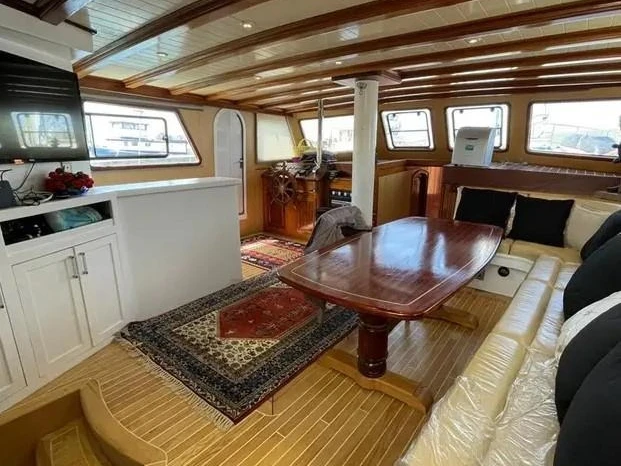 Noleggio Barca a vela Custom Made con patente nautica