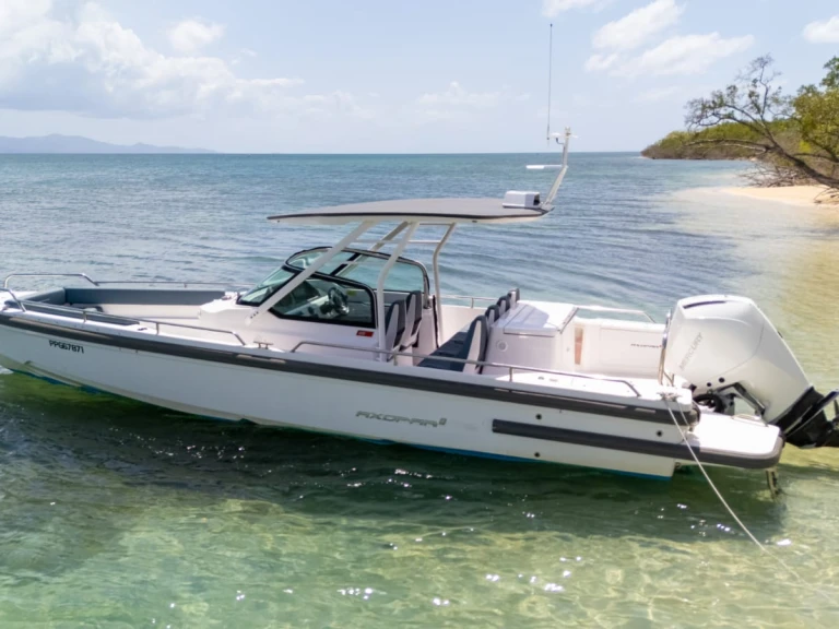 Noleggiare una Axopar Axopar 28 T-Top a Le Gosier